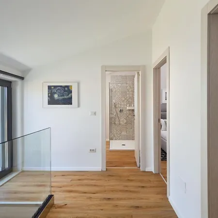 Vila Laurentii Sveti Lovreč Pazenatički